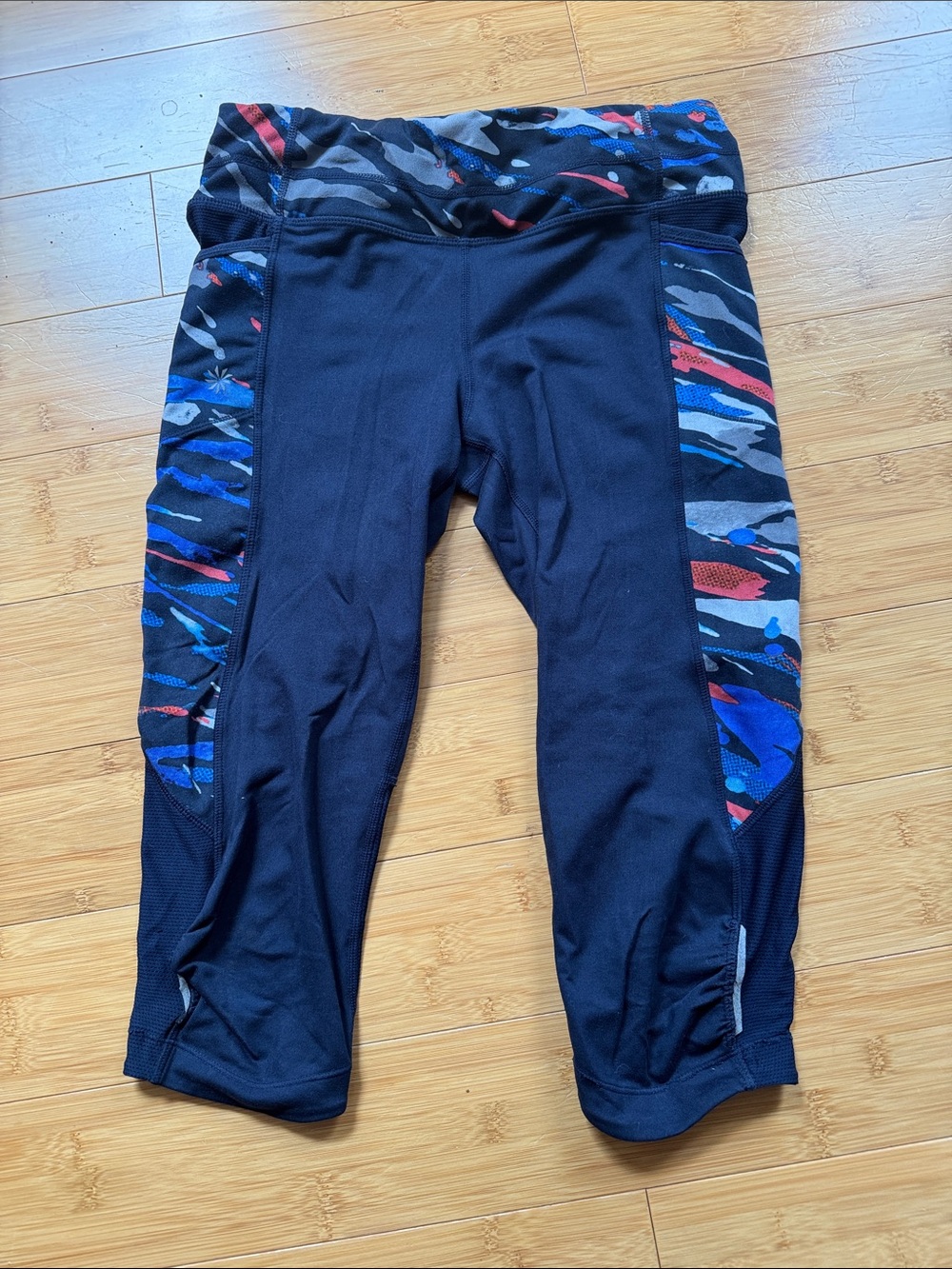 Athleta Navy Cropped Leggings with Blue & Red Camo Side Panels